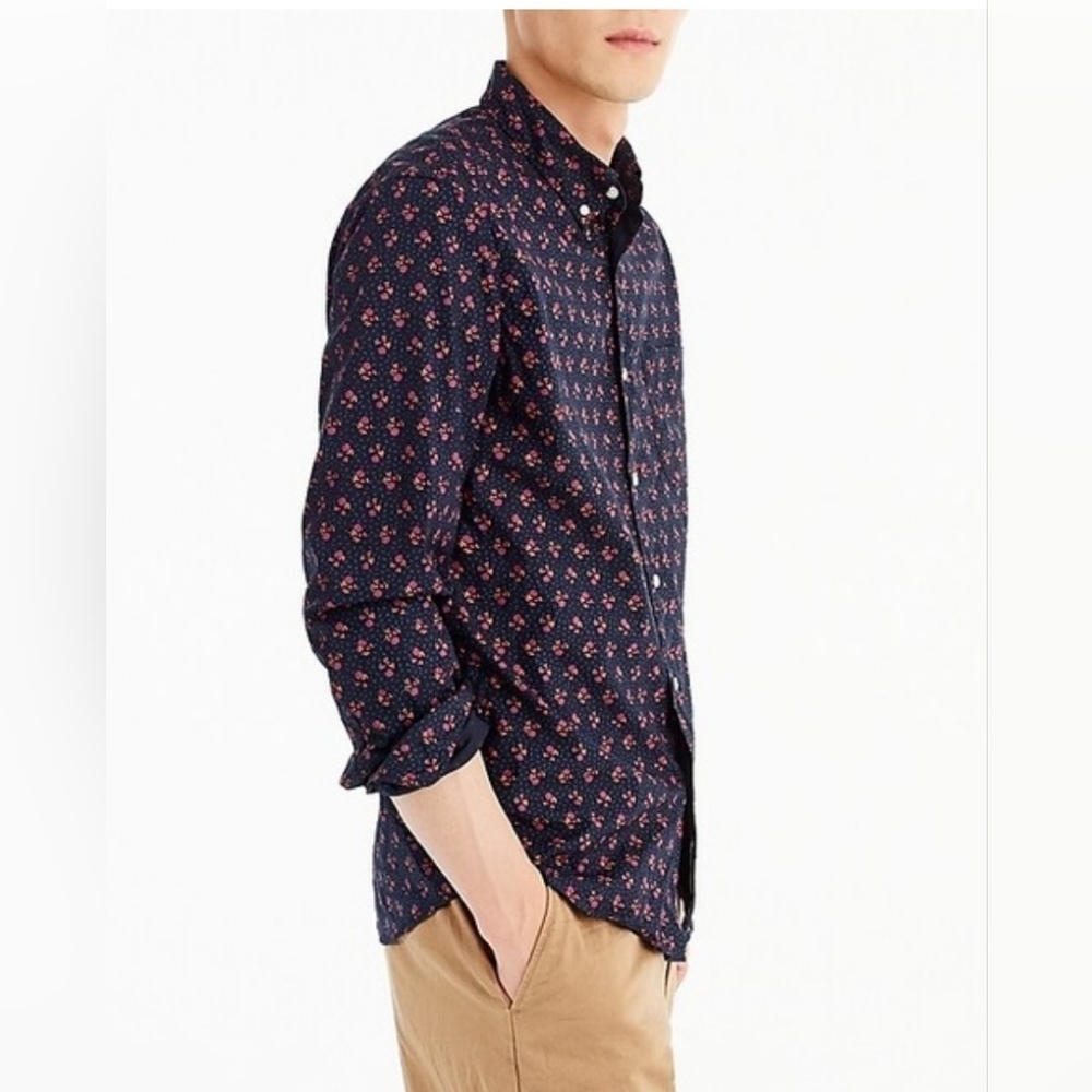 J. Crew Men's Dark Blue and Red Patterned Shirt Size Small